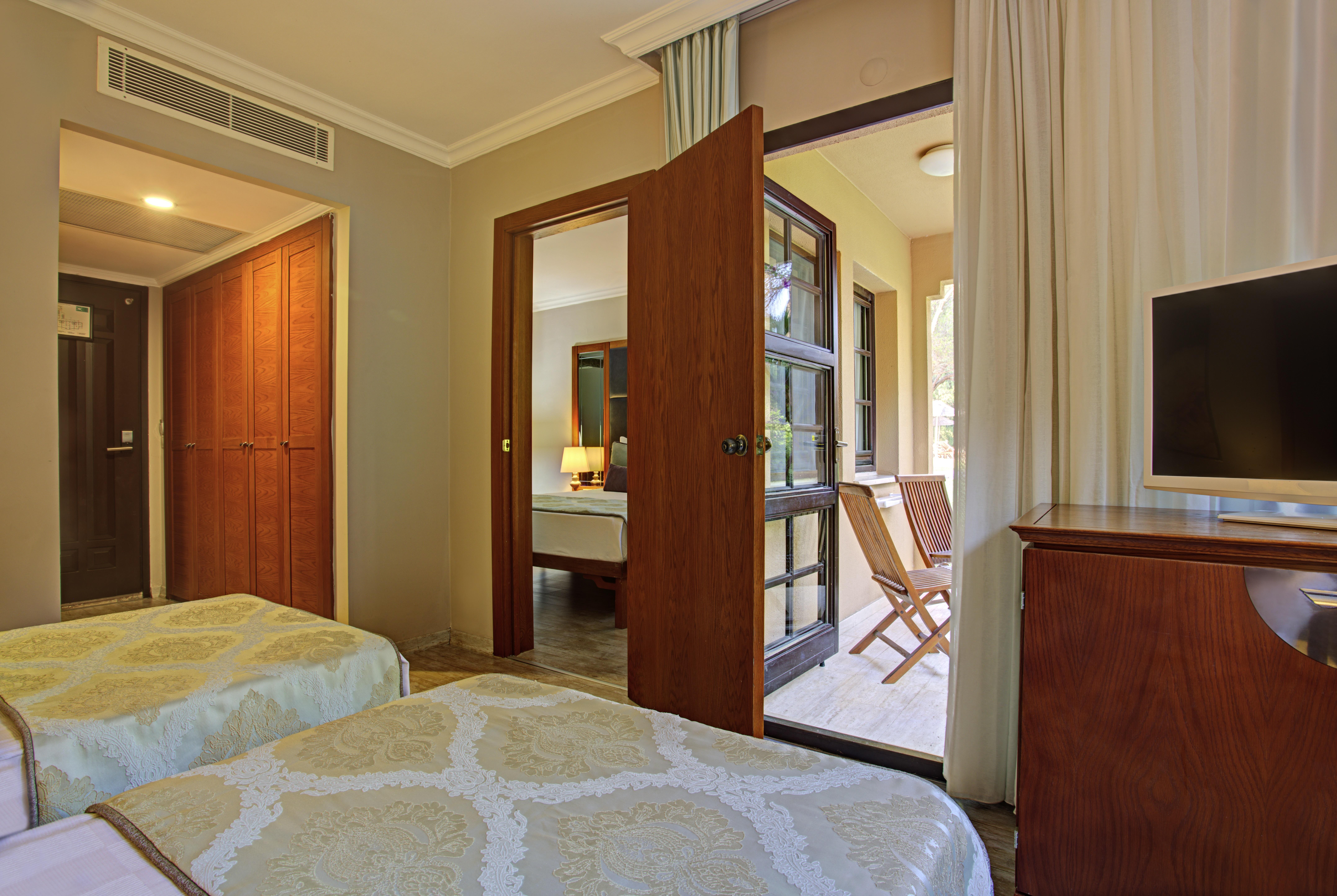 Asteria Family Resort Belek Antalya Exterior foto A room at the hotel