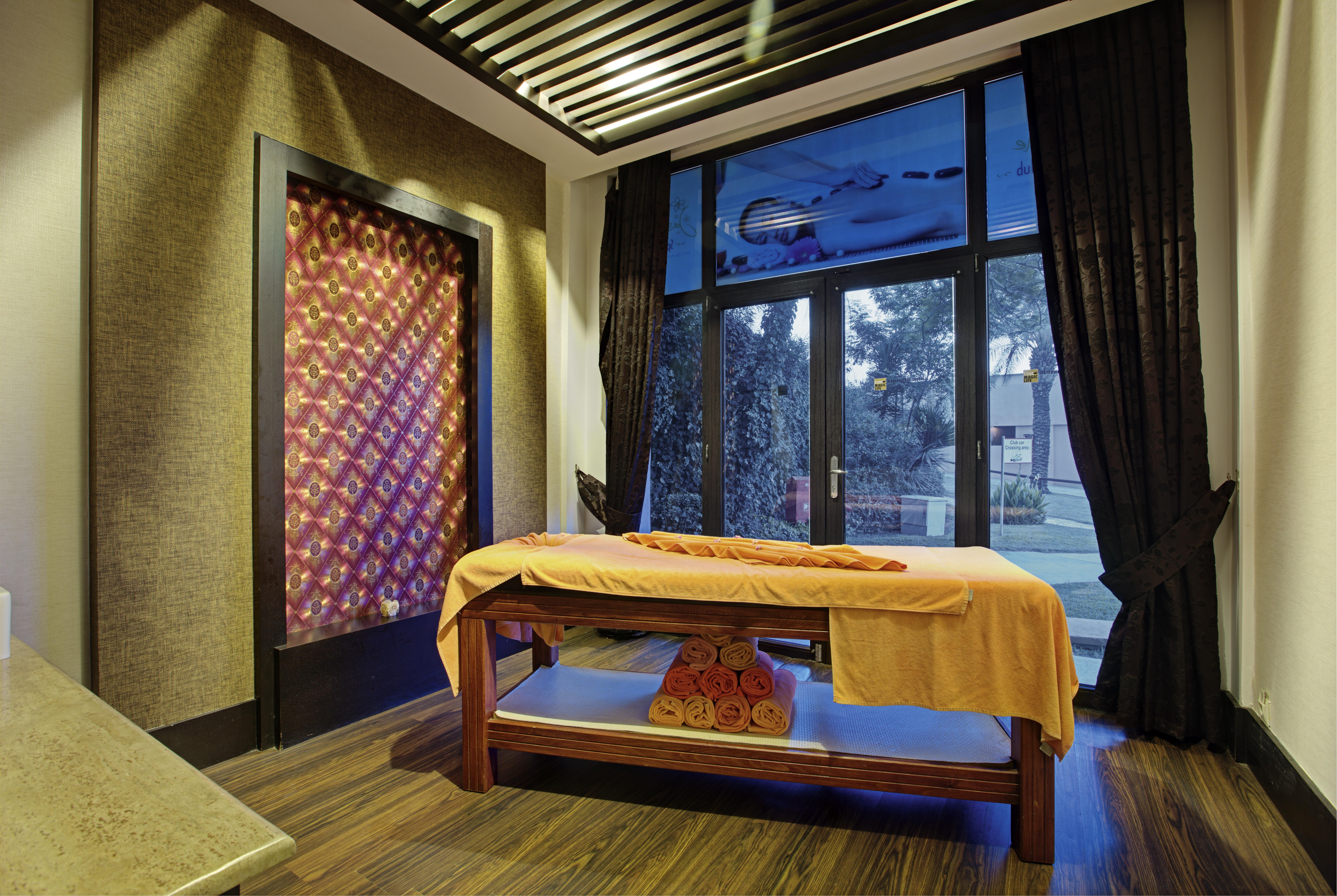 Asteria Family Resort Belek Antalya Exterior foto A massage table