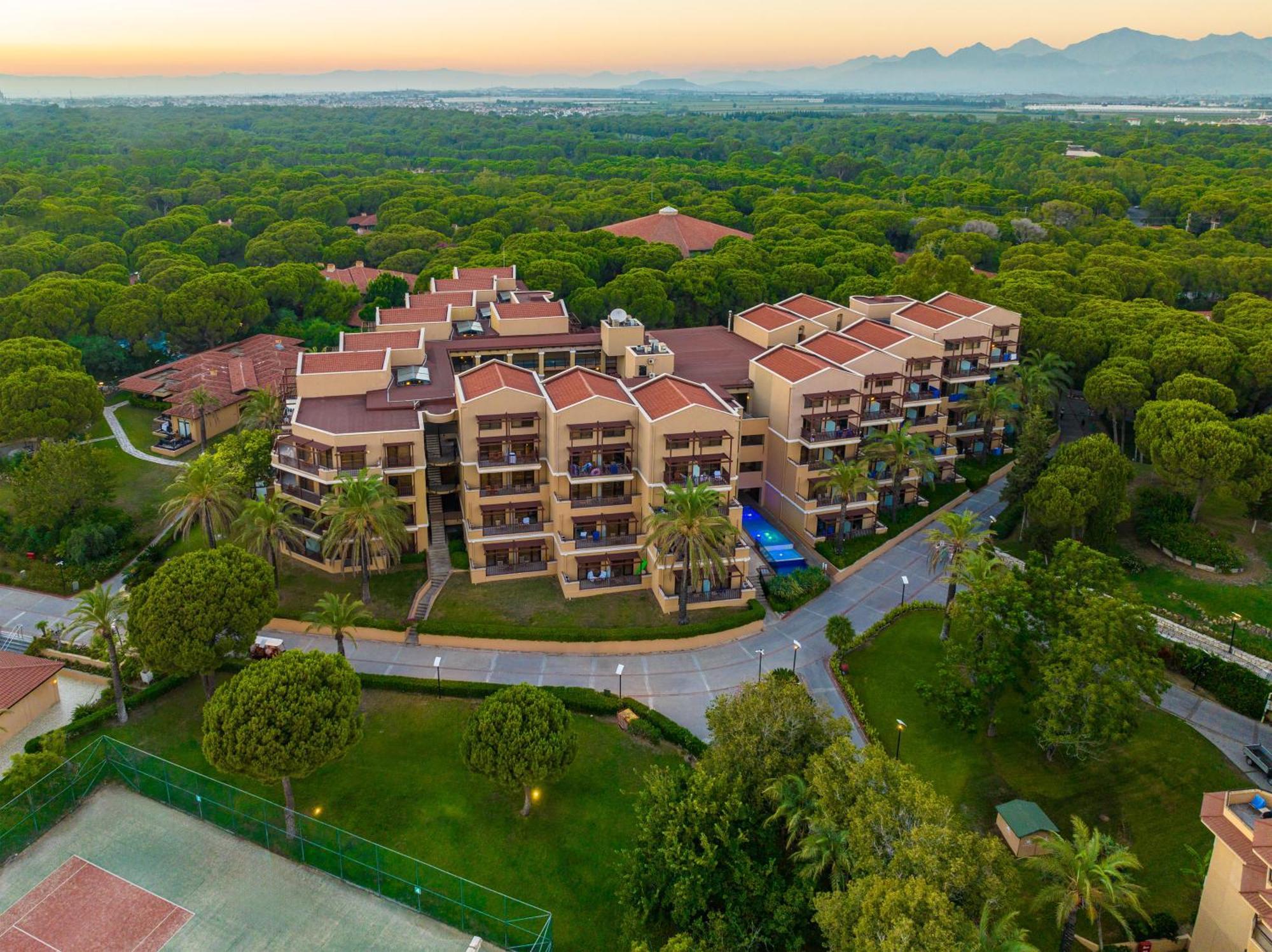 Asteria Family Resort Belek Antalya Exterior foto Aerial view of the resort