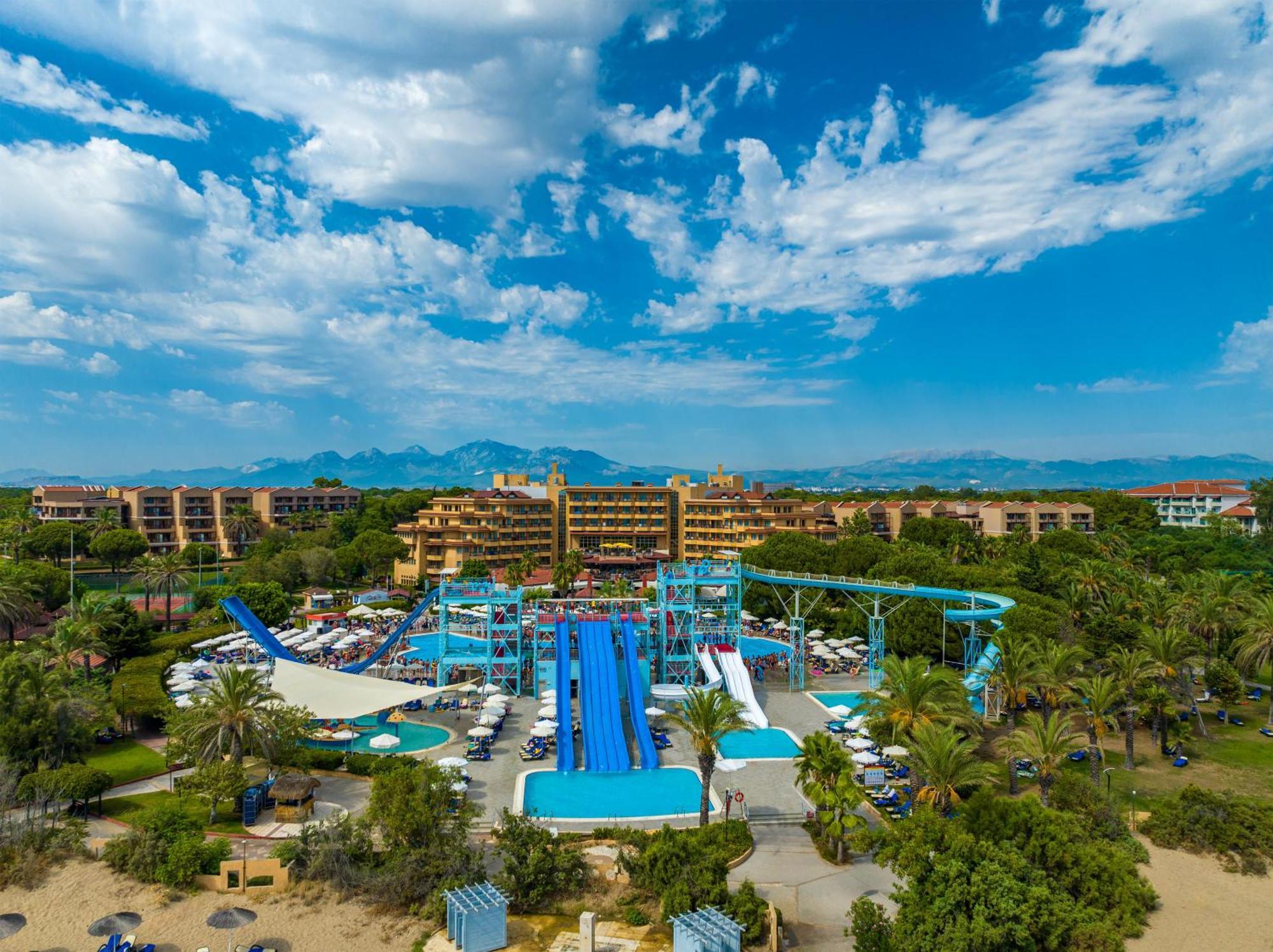 Asteria Family Resort Belek Antalya Exterior foto Aerial view of the water park