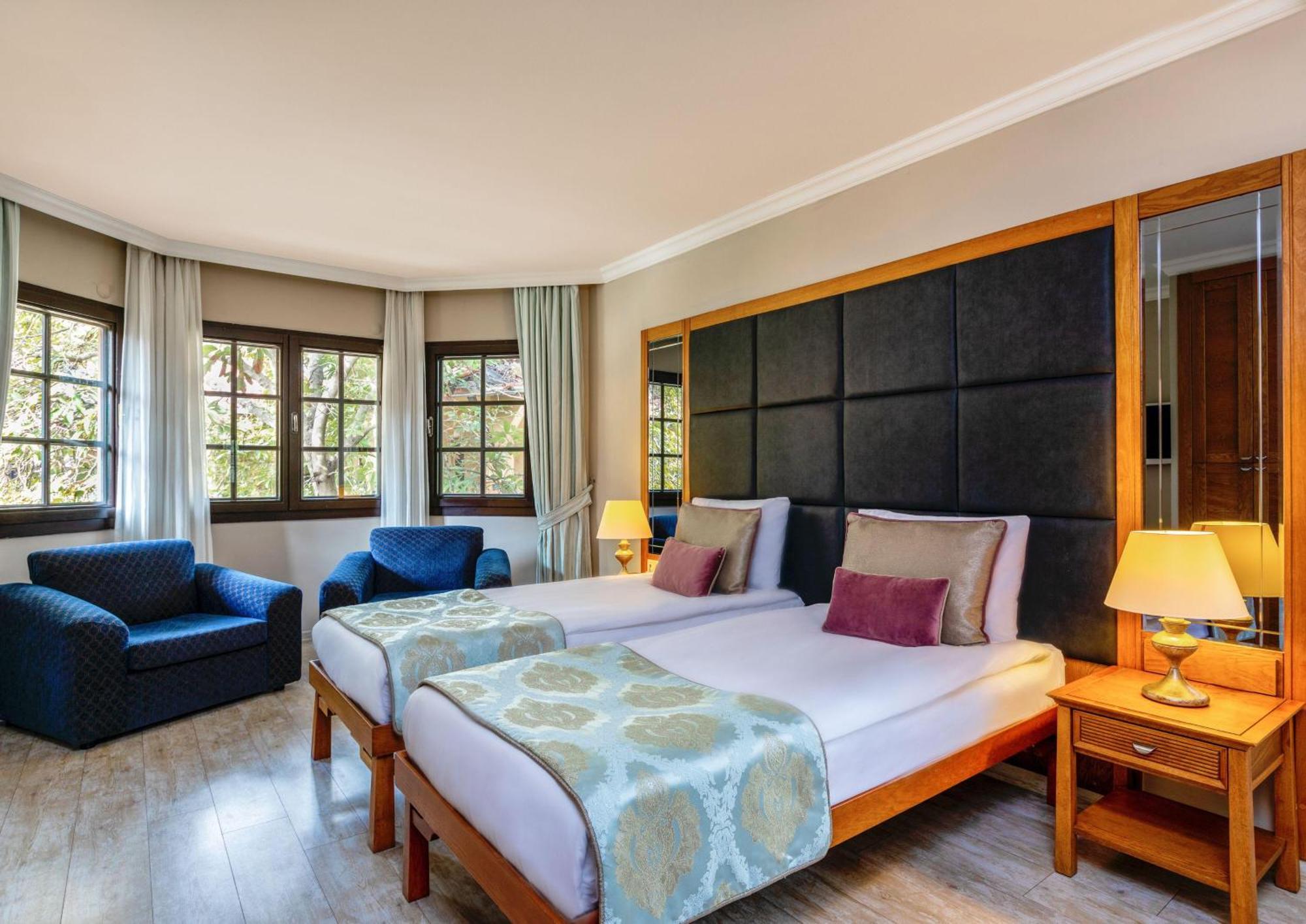 Asteria Family Resort Belek Antalya Exterior foto A room at the hotel